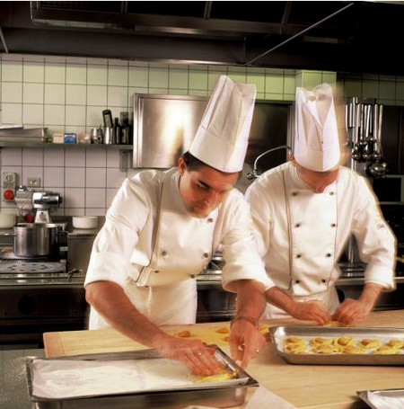 Assunzioni Chef – lavoro nella ristorazione anche per personale di sala
